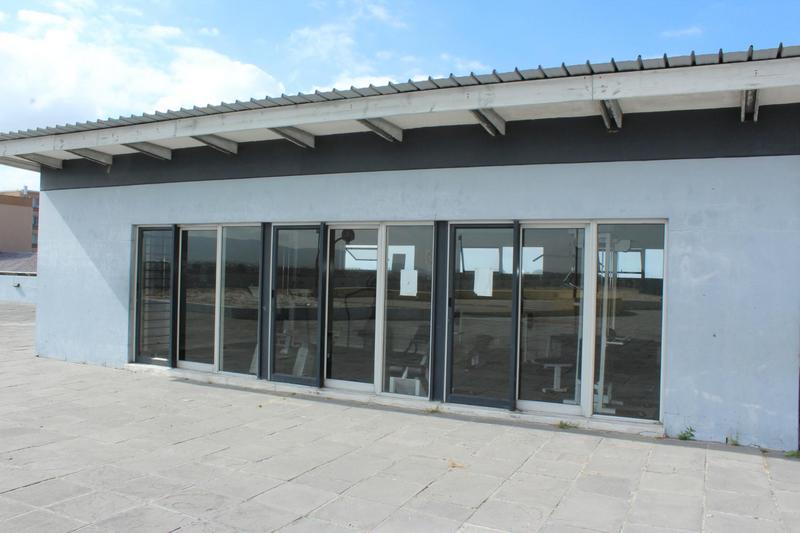 1 Bedroom Property for Sale in Goodwood Central Western Cape